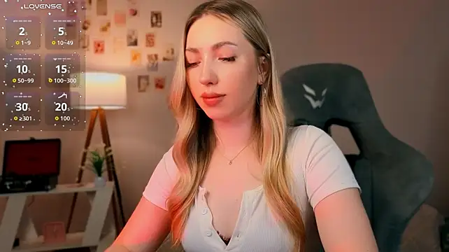 BellaLynny 离线XXX聊天