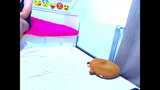 הופעת וובקאם של evehotty