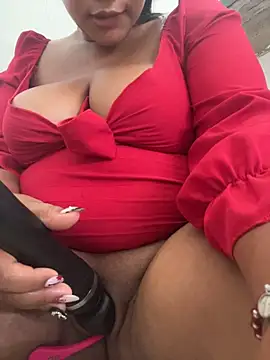 NayTorres Adlı Modelin Canlı XXX Sohbeti