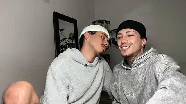 Noah_and_StevenのライブXXXチャット