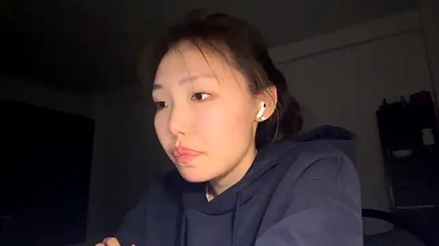 IlonaBantillan Chat XXX live