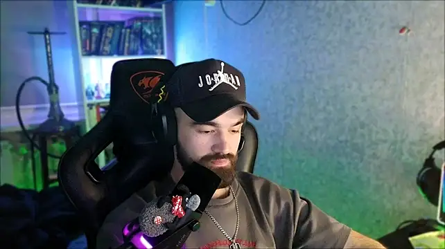 XXX chat uživo modela _Serious_Man