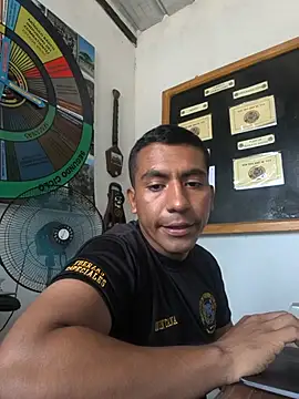 XXX chat uživo modela Alexismav