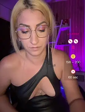 sofiah_'s Live XXX Chat