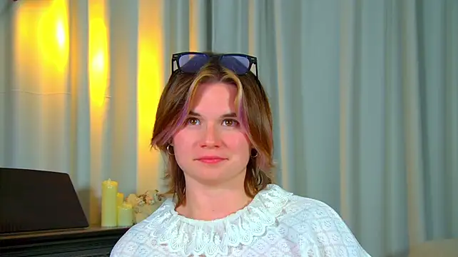 AliceAllard's Live XXX Chat