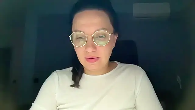 Živý XXX chat KamilaXHot