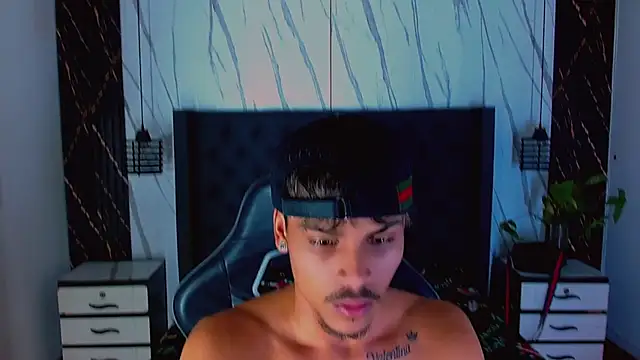 Chat +18 de Angel_foxc13 ao vivo
