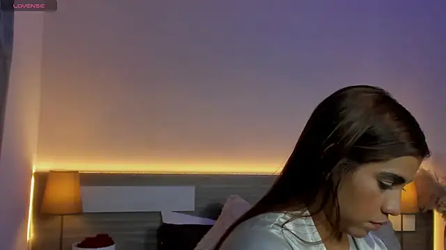 ZarahFoxx's Live XXX Chat
