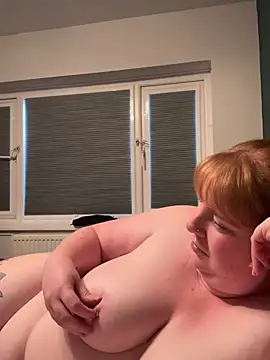 Chat +18 de Curvy-GingeXX ao vivo