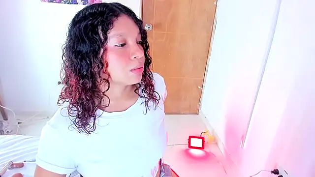 Czat XXX na żywo – Emily_Coper18