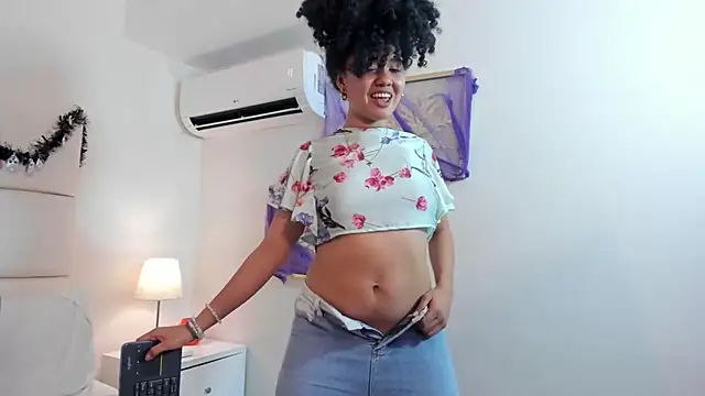 Kiraspell Adlı Modelin Canlı XXX Sohbeti