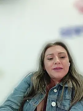 Chat +18 de cataleyamyst ao vivo