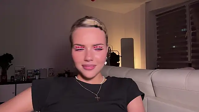 ChristelDuncombe Chat XXX live