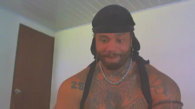 ragnar0825 Live XXX-chat