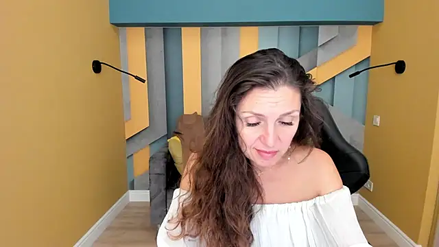 Chat +18 de EllaLong ao vivo