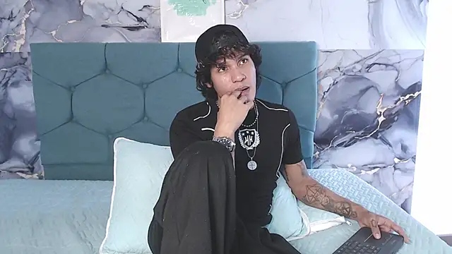 Chatroom XXX en direct de MaximilianRoth