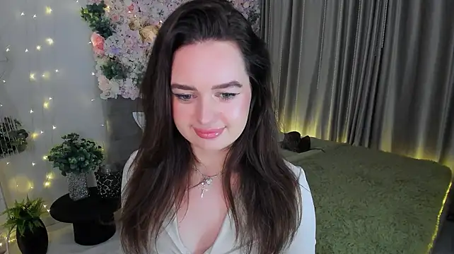 XXX chat uživo modela MiracleCurly