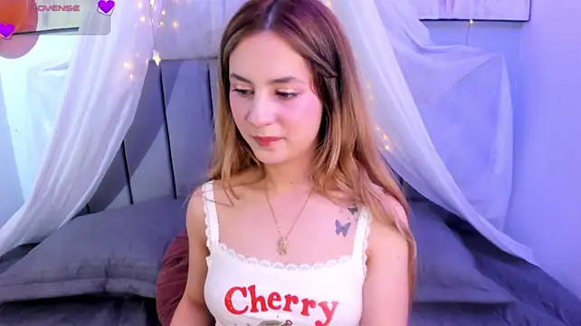 XXX chat uživo modela aroacandy_