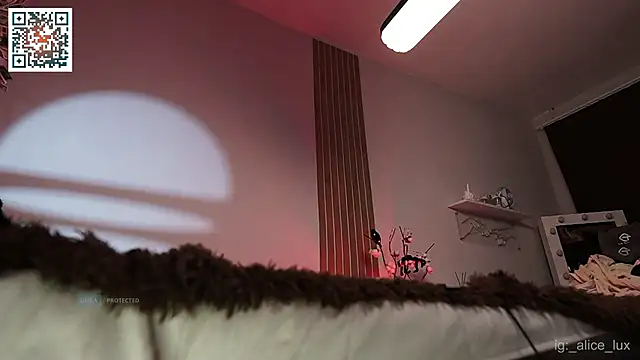 MrsTenderBeast Chat XXX live
