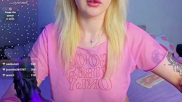 BlondieSummer Chat XXX live