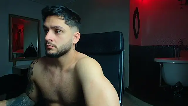 TroyWadee live XXX chat