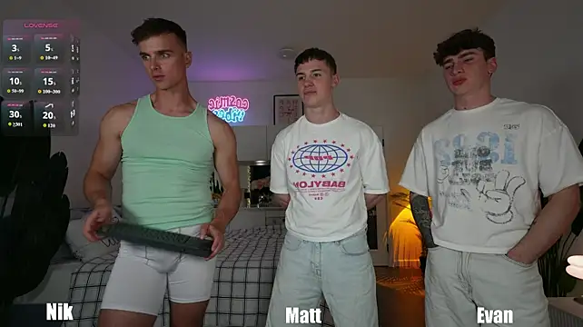 Nik_Sharp Chat XXX in diretta