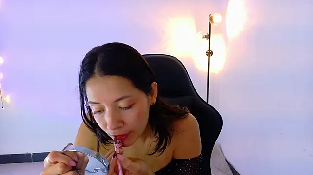 Sarasavage's Live XXX Chat