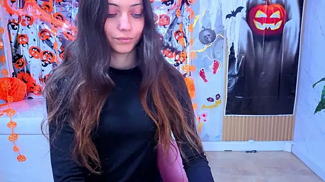 laura_rouss_tf Chat XXX in diretta