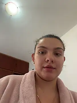 Eva_stark10 Adlı Modelin Canlı XXX Sohbeti