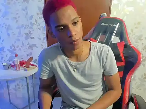 luccas_lowee XXX чат на живо