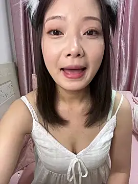 BIGBABYYEYE Live XXX-Chat