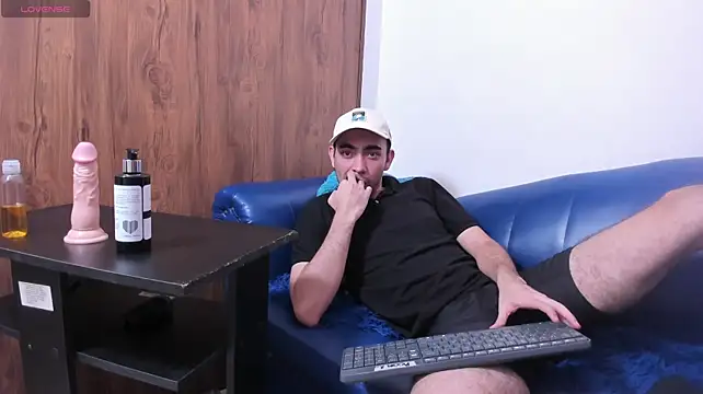 Онлайн чат XXX StrongGaze