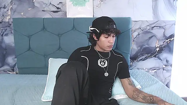 MaximilianRoth Live XXX-Chat