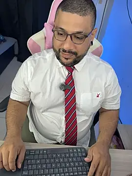 Chat +18 de jacoob_woods ao vivo