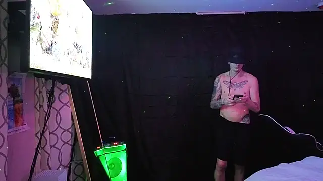 XXX chat uživo modela NEWHUNGBOY