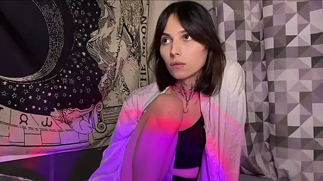 Chat +18 de SweetFemBoyy ao vivo