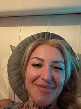 Chat +18 de MazeSin_ ao vivo