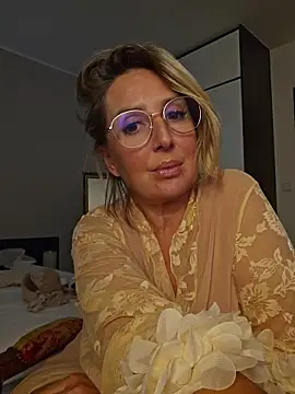 MariaRichi_ XXX чат на живо
