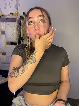 Chat +18 de Sara_Sophia420 ao vivo