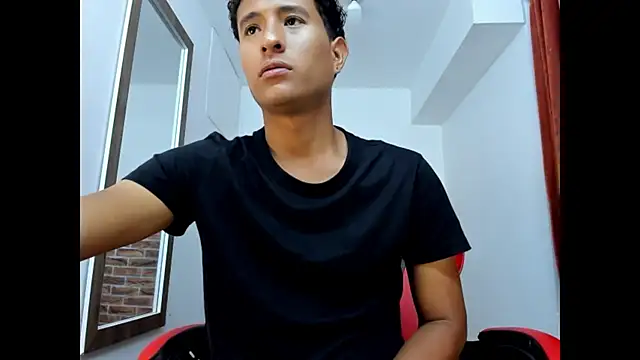 แชท XXX สดของ WIZARD-ALESSANDRO