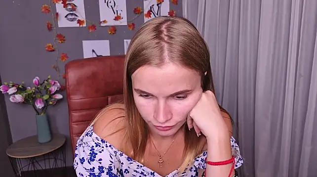MargaritaKiss Adlı Modelin Canlı XXX Sohbeti