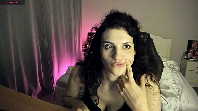 Chat +18 de AmeliaInAmber ao vivo
