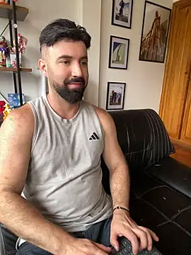 Juan_Art live XXX chat