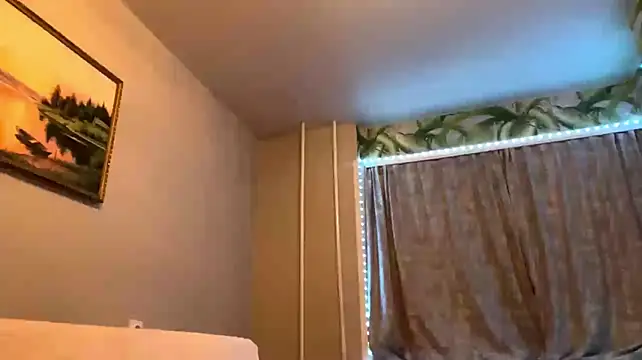 Онлайн чат XXX KittyShyy