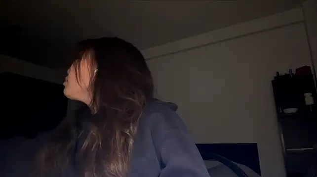Chat +18 de IlonaBantillan ao vivo