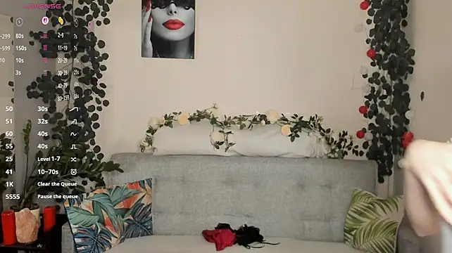 LallyLally_'s Live XXX Chat
