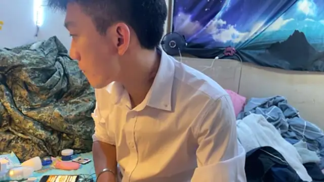 Chat XXX ao vivo de Asher_