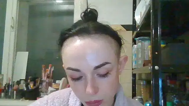 Trinsy_Love élő XXX-chatje