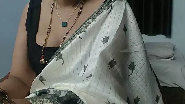 Chat +18 de sunitha-3 ao vivo