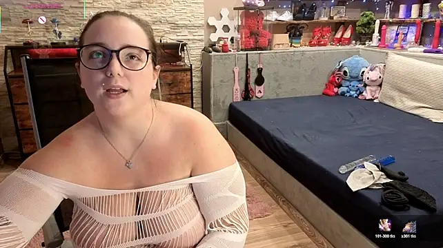 Chat +18 de Kimberly-Caprice ao vivo